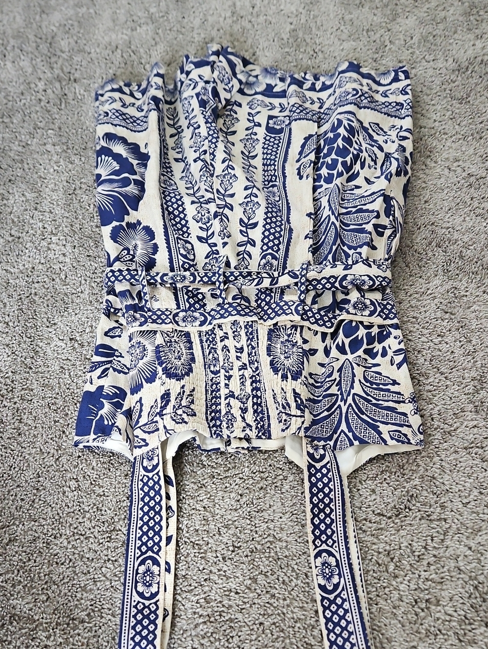Nwt Farm Rio Blue and White Floral Tie-Waist Romper L - Picture 11 of 12